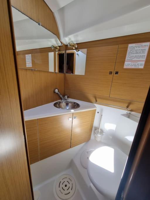 Hotel Velero Monia Valenza Esterno foto